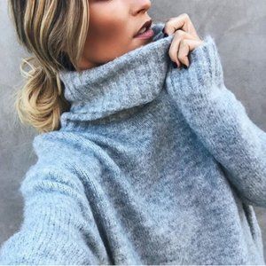 Lulu's Dream Grey Cozy Oversized Chunky Turtleneck Sweater - Size M